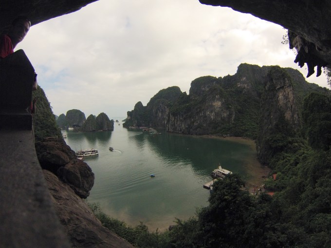 A vista da caverna. The view from the cave.