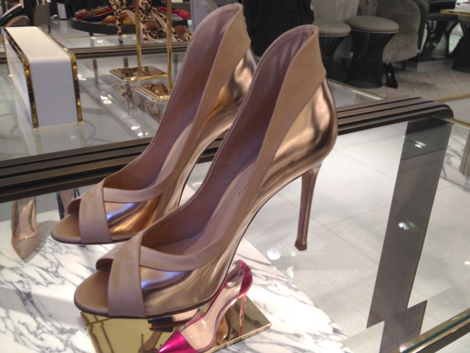Gianvito Rossi. Very classy! Gianvito Rossi. Super classy!